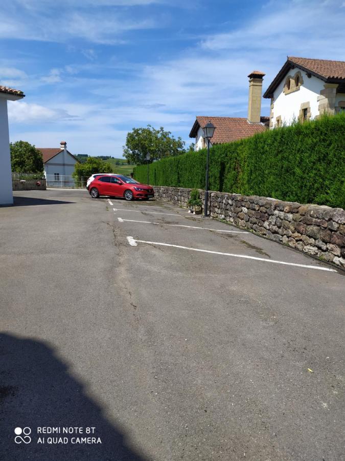 Alto Santiago Alojamiento Con Parking San Vicente De La Barquera Exteriör bild